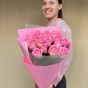 Букет из 19 местной розы "Ревиваль" 