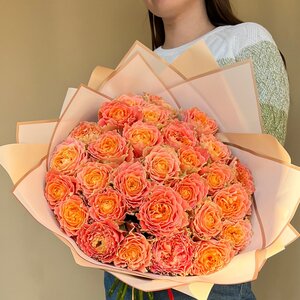Букет из 29 местной розы "Луиза" 