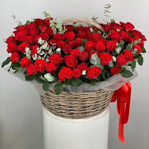 Корзина из 149 красных роз  