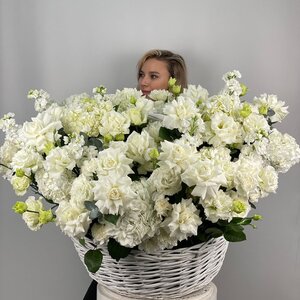 Авторская корзина "Белая ночь" 