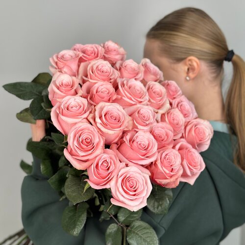 Букет из 25 импортных роз "Hermosa" 