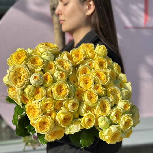 Кустовые розы 50 см 